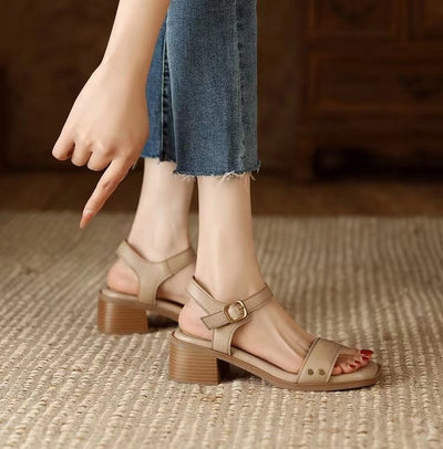 Quadratische Damen-Sandalen mit breitem Absatz und verstellbarem Riemen - Mireille