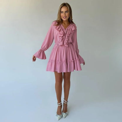 Alondra - Langärmeliges Kleid mit plissiertem V-Ausschnitt und Volants Fashion