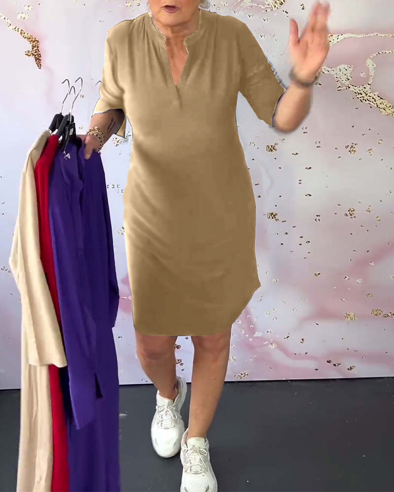 Livia - Schlichtes V-Ausschnitt-Kleid