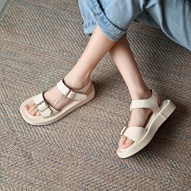 Katy - Neue Sommersandalen mit flachen Schnallen und Plattformen für Frauen