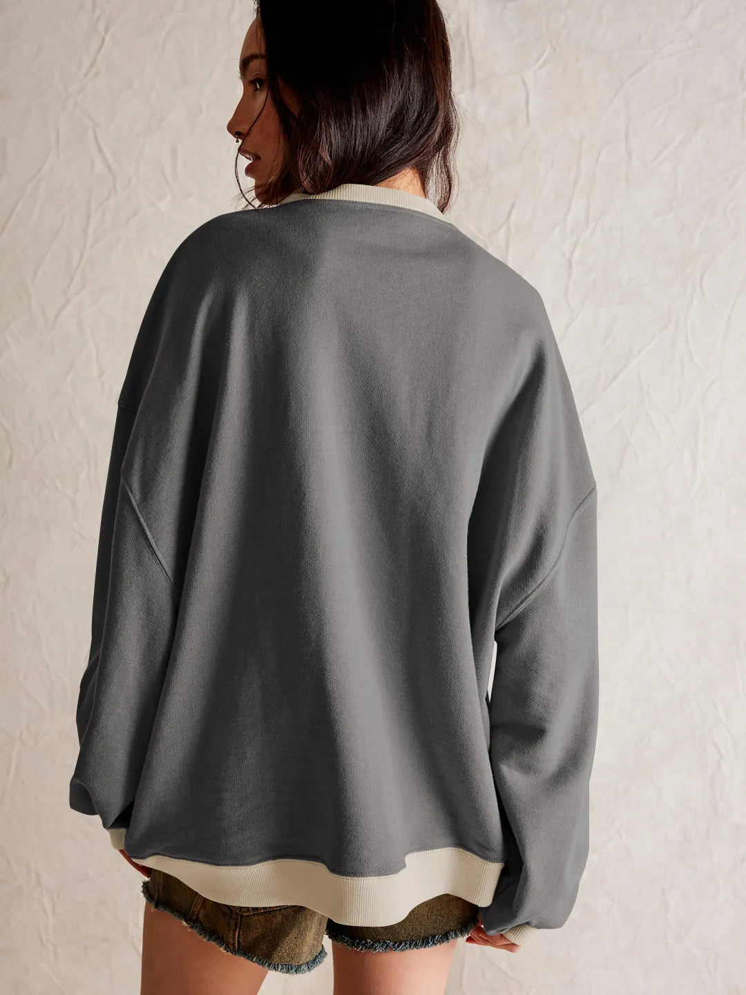 Linda - Bunter Sweatpullover mit Laternenärmeln Lässig