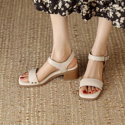 Quadratische Damen-Sandalen mit breitem Absatz und verstellbarem Riemen - Mireille