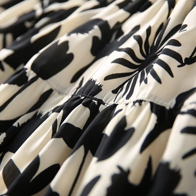 Elegant gestalteter, bedruckter Rock, perfekt für einen eleganten und raffinierten Look