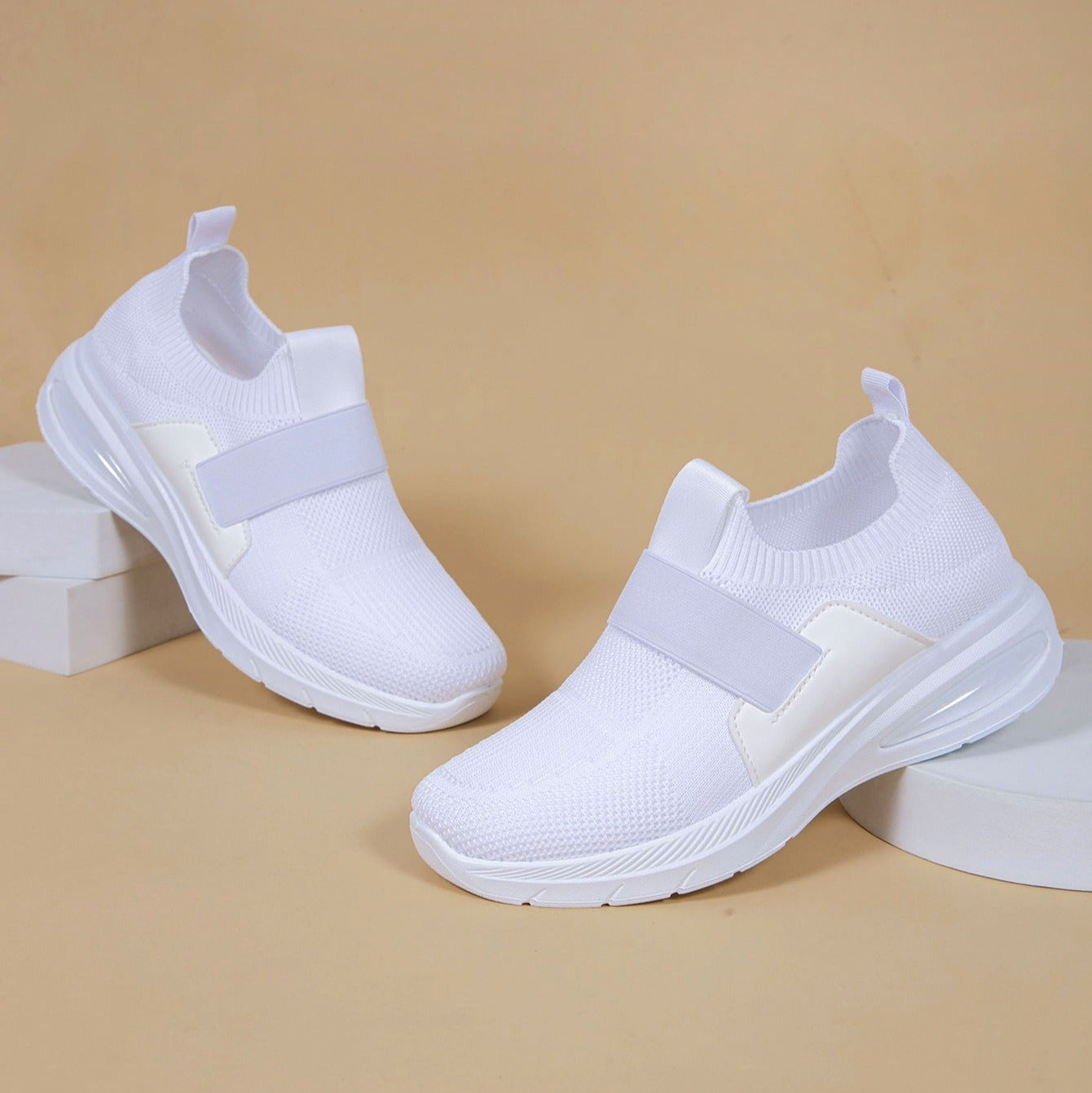 Atmungsaktive Slipper aus Stoff für Damen - Noelia