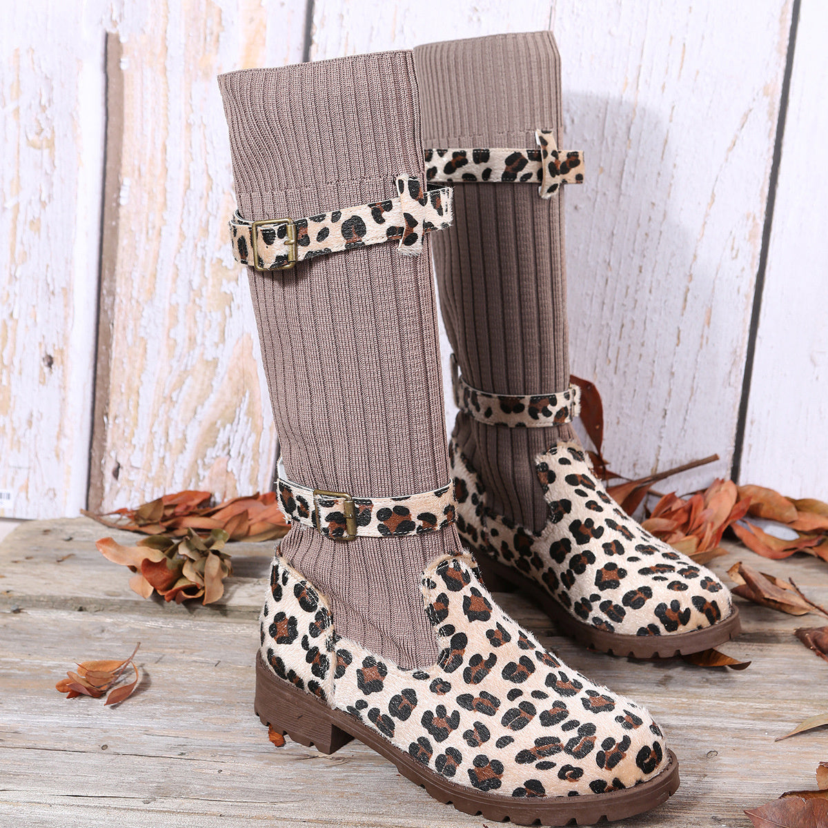 Berbel - Wadenhohe Stiefel mit Leopardenmuster