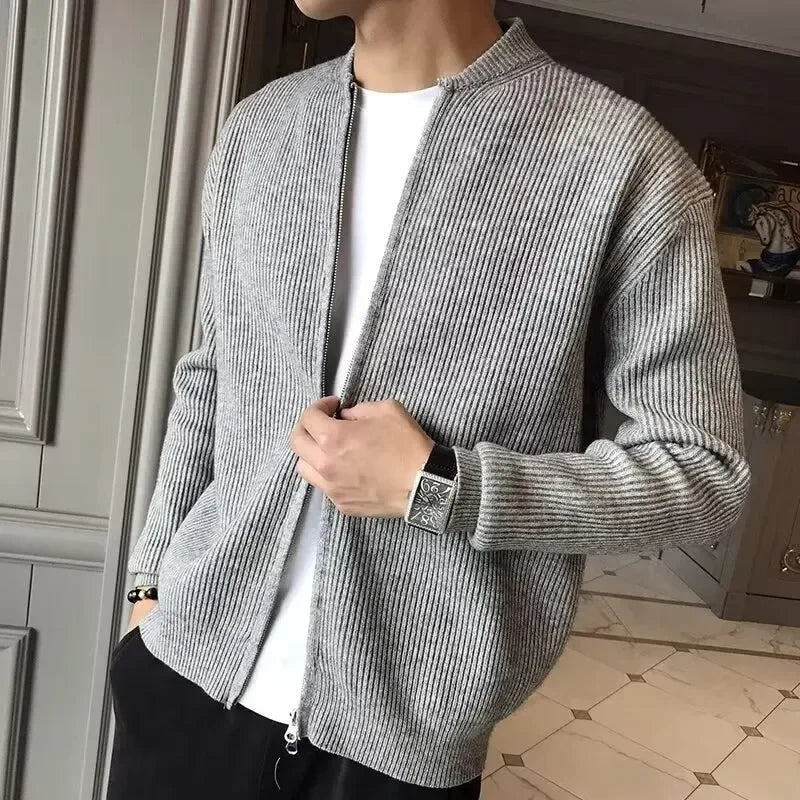 Klassische Herren-Strickjacke mit Reißverschluss