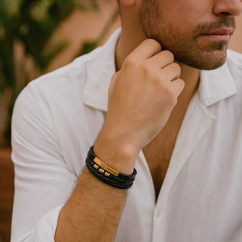 Sophisticated Vintage - Luxuriöses Lederarmband