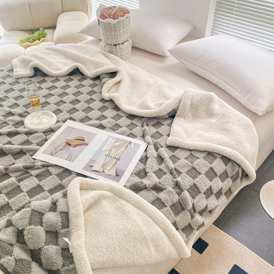 Weiche karierte Decke für den Winter