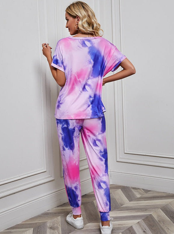 Clara - Zweiteiliges Set aus Hemd und Hose Tie Dye in Rosa und Blau