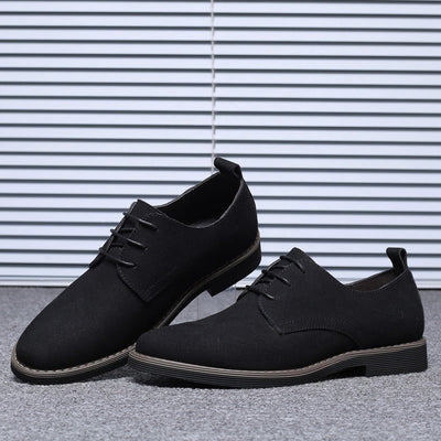 Herrenschuhe aus Wildleder im klassischen britischen Stil - Hugo