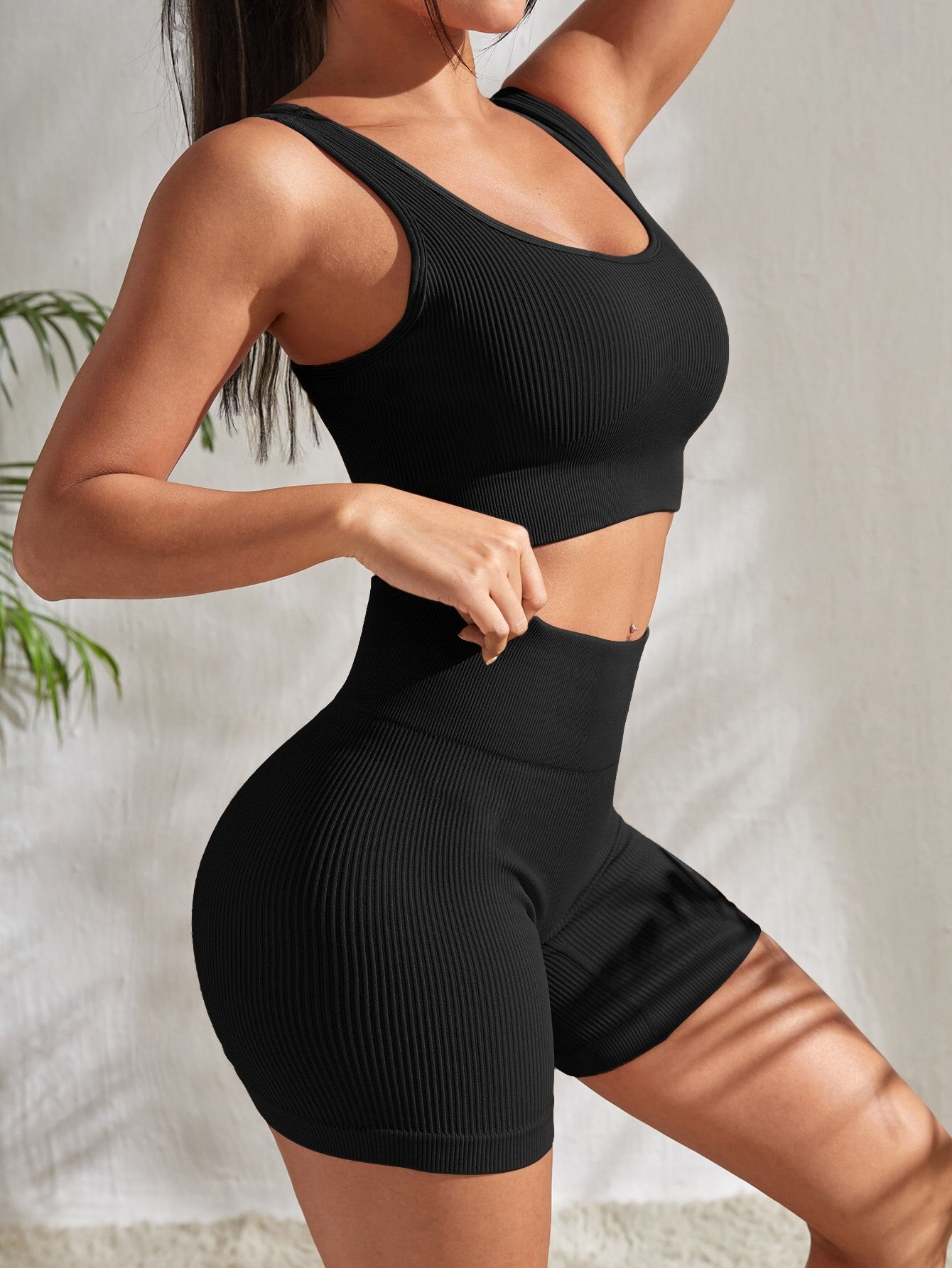 Bera Sportoutfit - Schönes Sportset mit Shorts und Tops für Damen