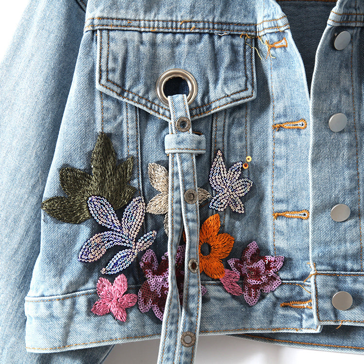 Julie - Denim-Jacke mit Blumenstickereien und Pailletten