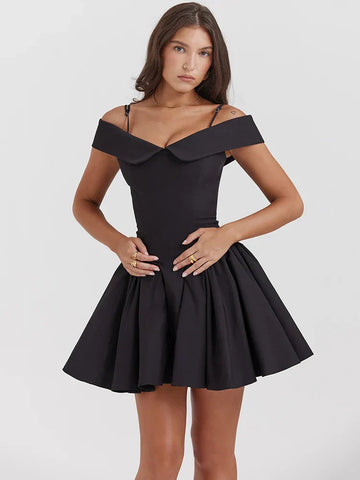 Karli - Schmeichelndes Abendkleid mit fallenden Schultern