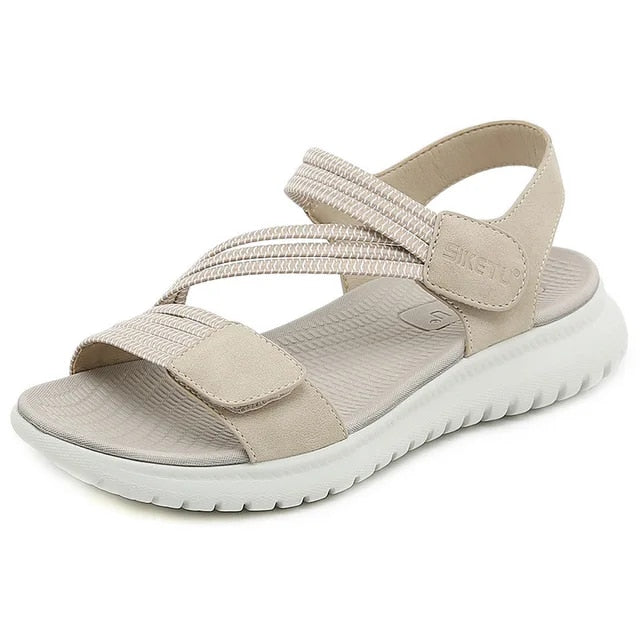 Jelissa - Sandalen mit Keilabsatz und verstellbarem Klettverschluss