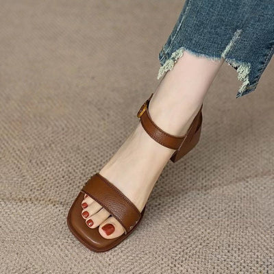 Quadratische Damen-Sandalen mit breitem Absatz und verstellbarem Riemen - Mireille