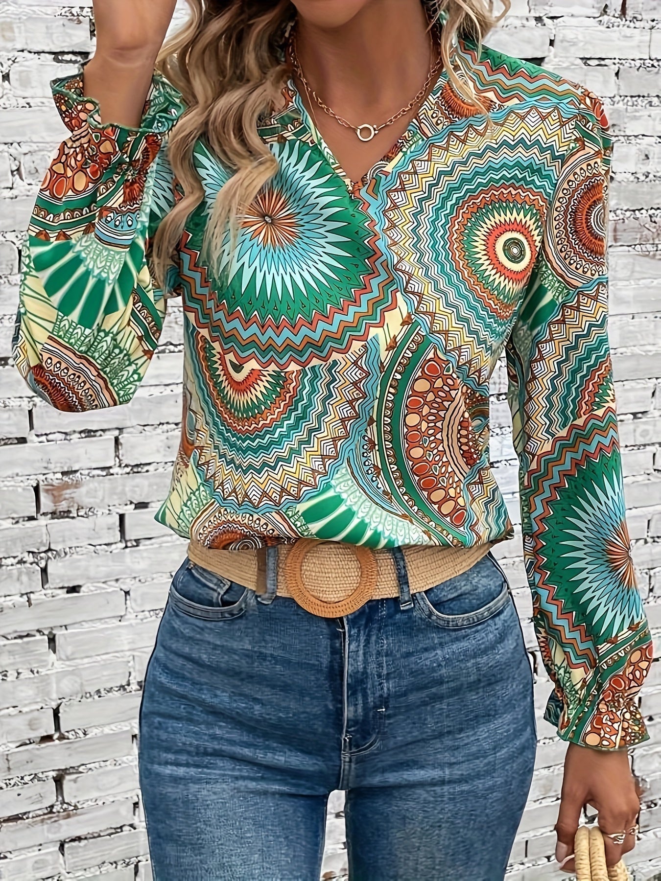 Iowana - Vintage-Bluse mit gekerbtem Ausschnitt und Mandala-Druck