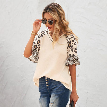 Cindy - Bluse mit V-Ausschnitt und Animalprint