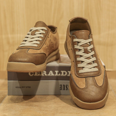 Sportliche Herren-Turnschuhe aus Wildleder und Kunstleder mit gezackter Sohle - Cielo