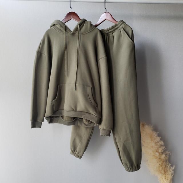 Karolina - Fleece-Kapuzenpulli & Jogger-Hose