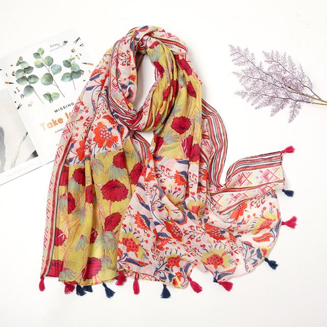 Pashmina-Schal mit floralen Pompons