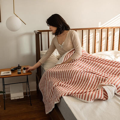 Gestreifte leichte Sommerbettdecke