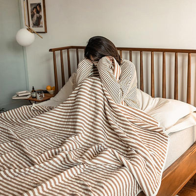 Gestreifte leichte Sommerbettdecke