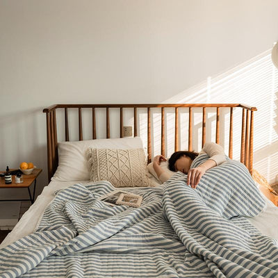 Gestreifte leichte Sommerbettdecke