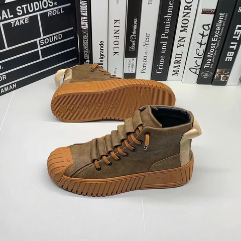 RION - Erhöhte Schuhe im britischen Stil